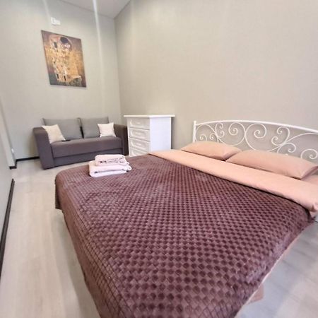 Viva Olive - Студия Со Спальней В Центре Kremenchuk Exterior photo